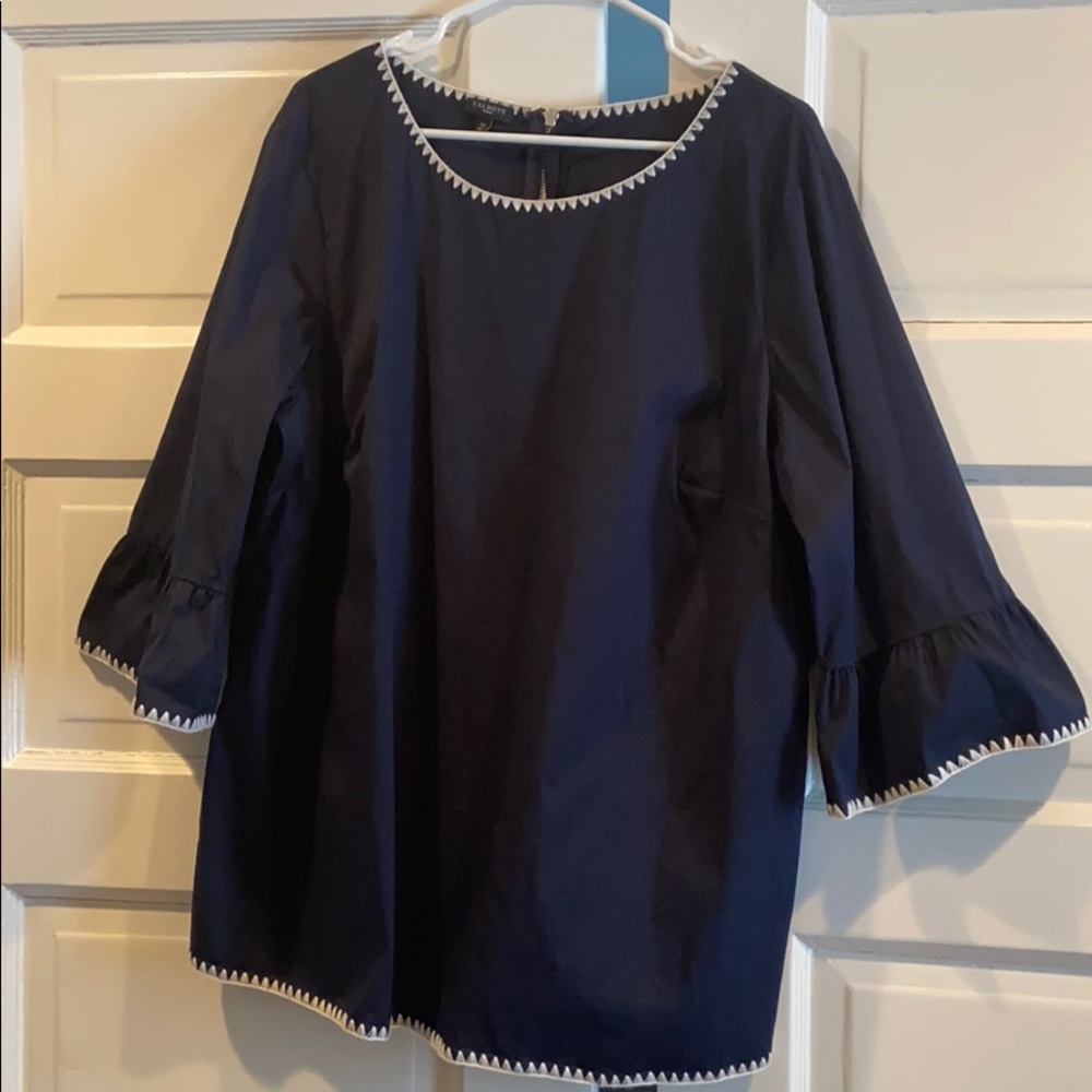 Talbots bell sleeve with white embroidery
